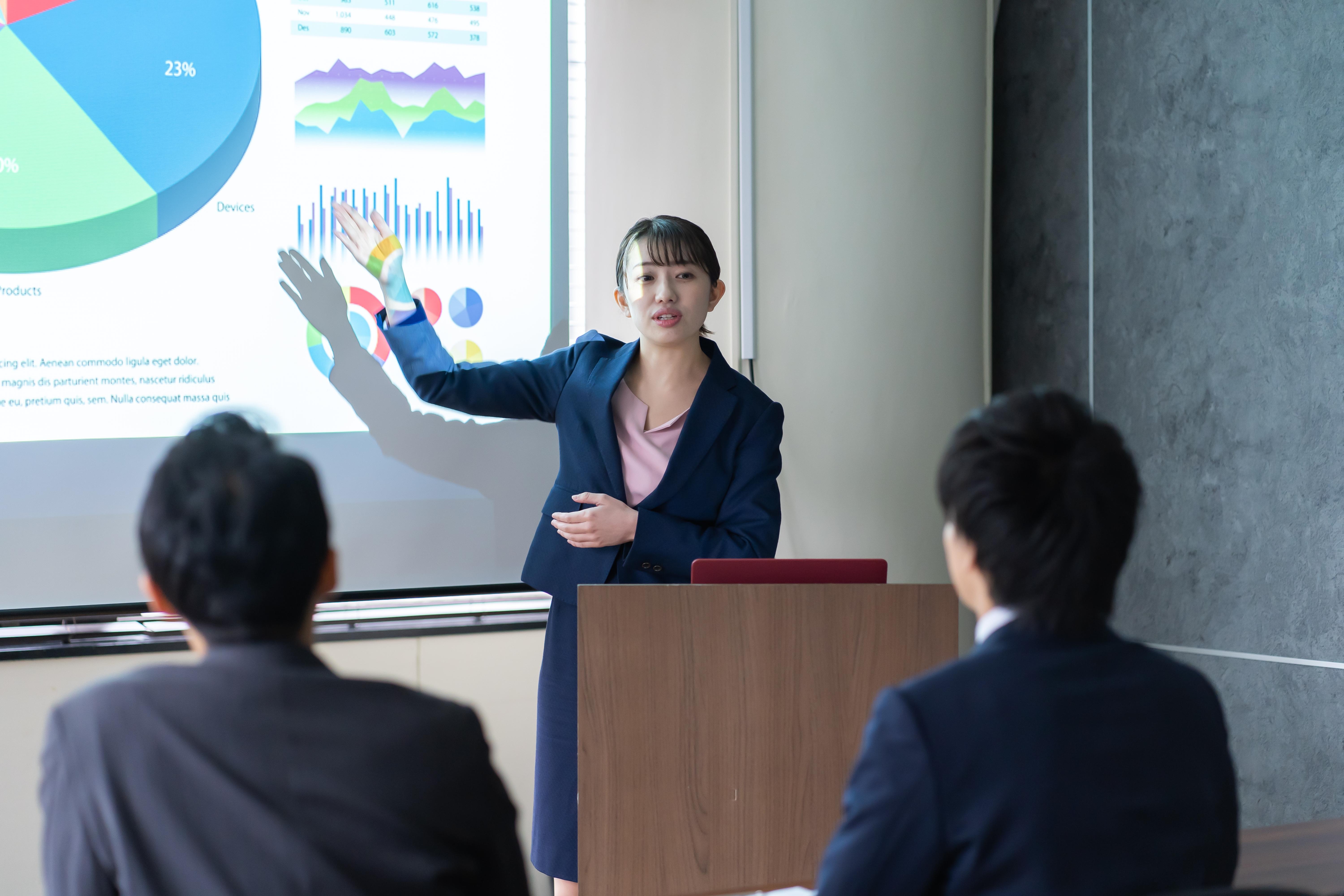 高いコミュニケーション能力だけじゃない！法人営業に向いている人の条件