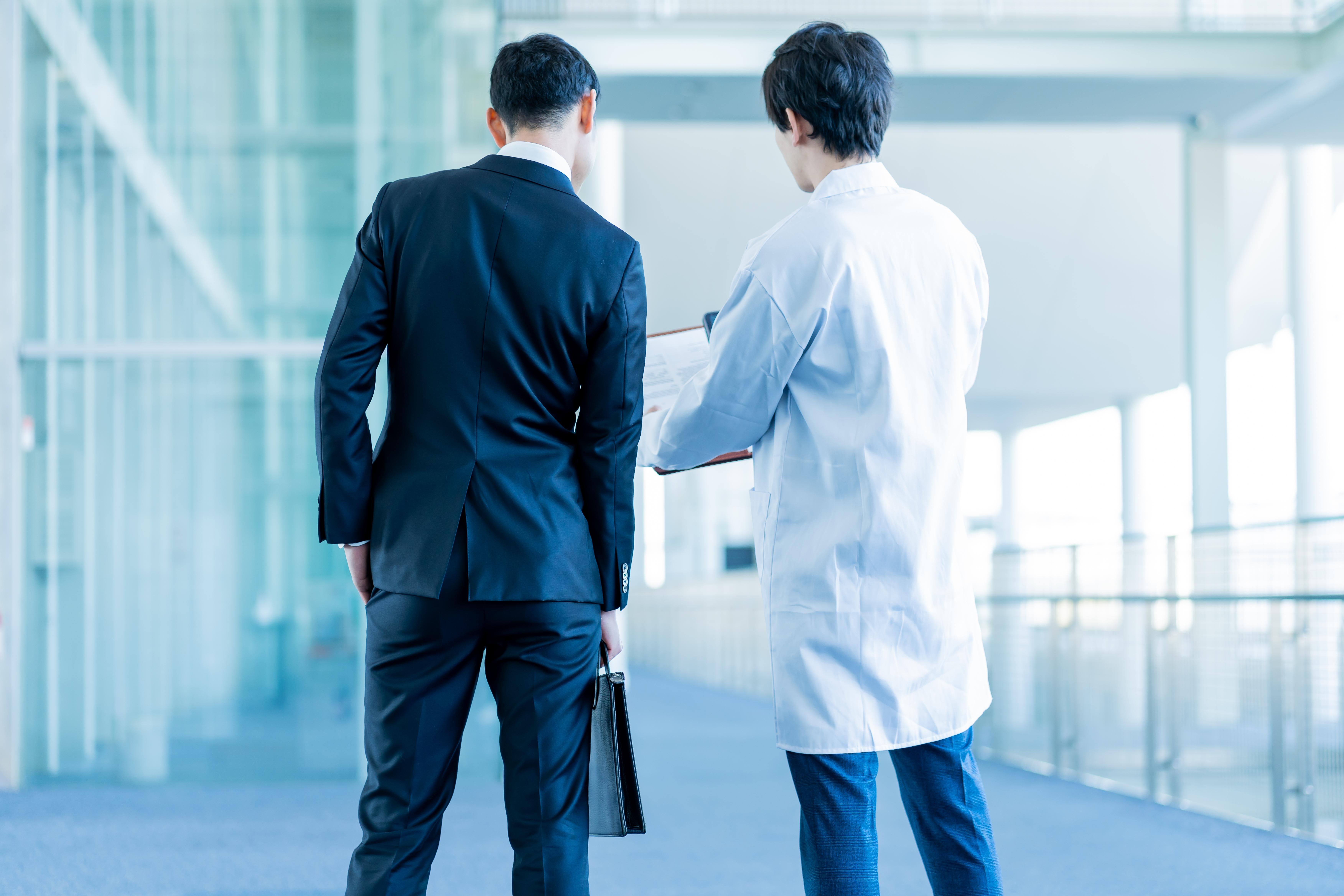 製薬会社で働くよりもキャリアパスが広がる？CSOに転職するメリット