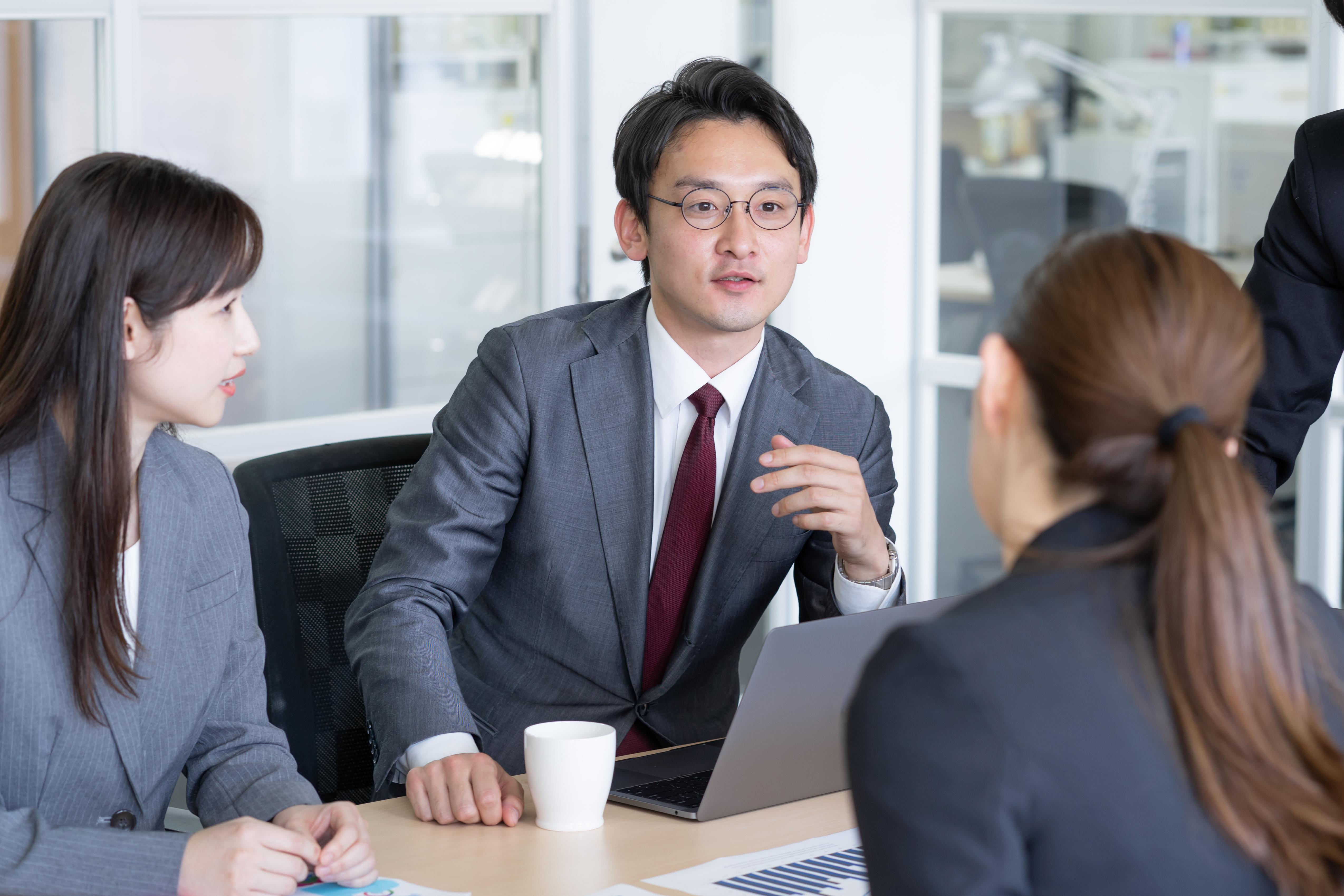 履歴書・職務経歴書の作成・提出に関するよくある質問に回答