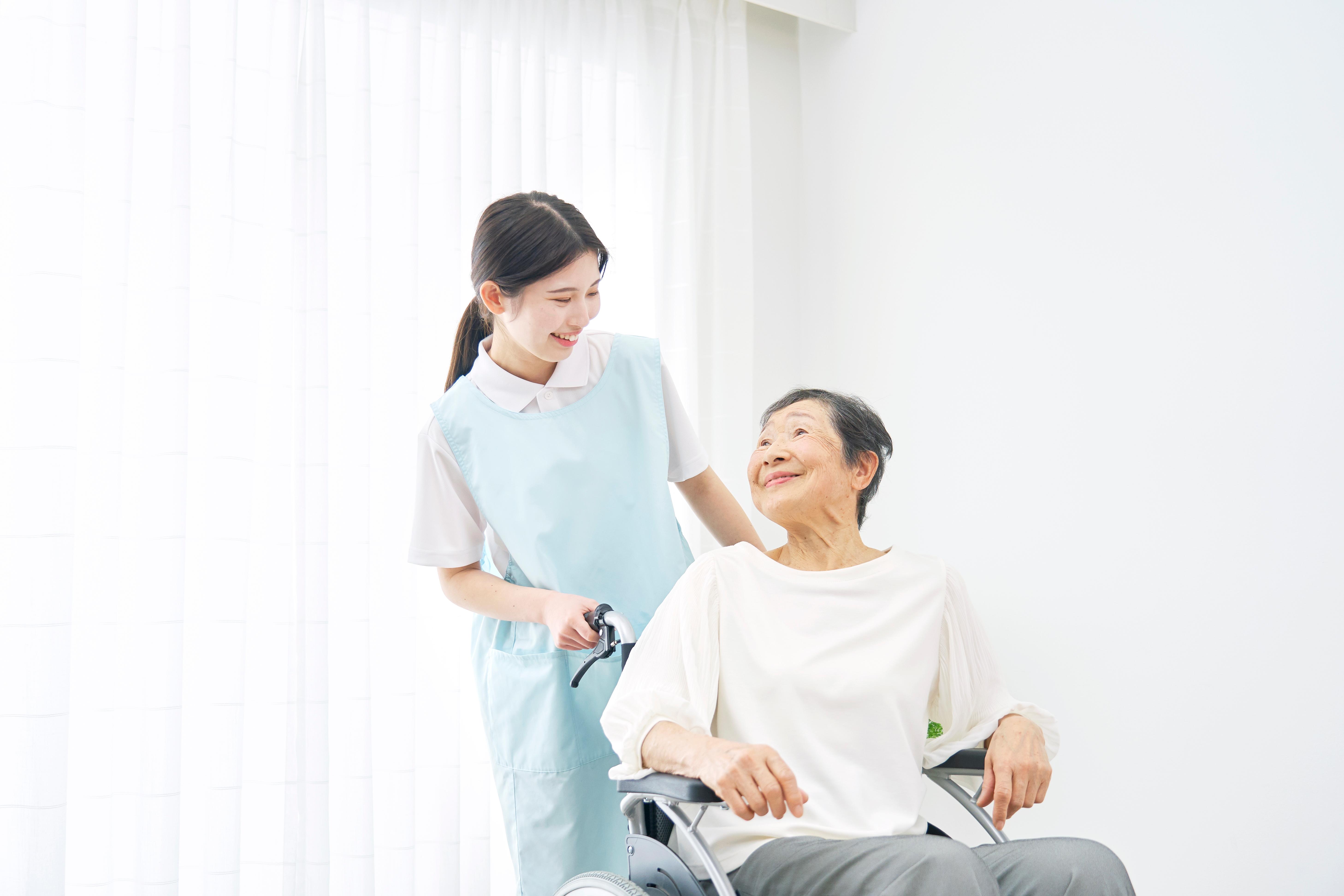 40代に介護職がおすすめな4つの理由