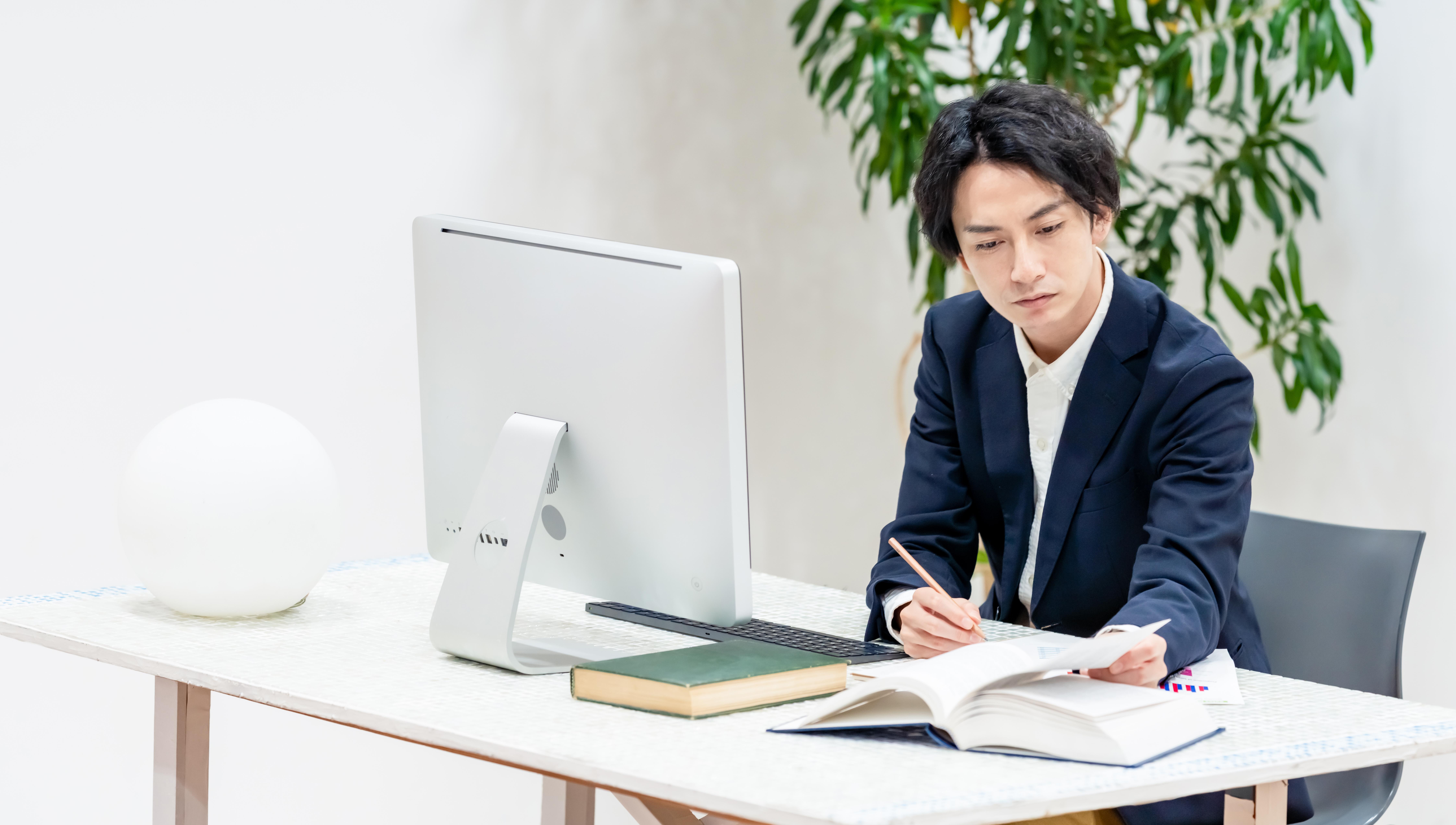 MRはなぜ忙しいと言われるの？どのような点が大変なのかを解説