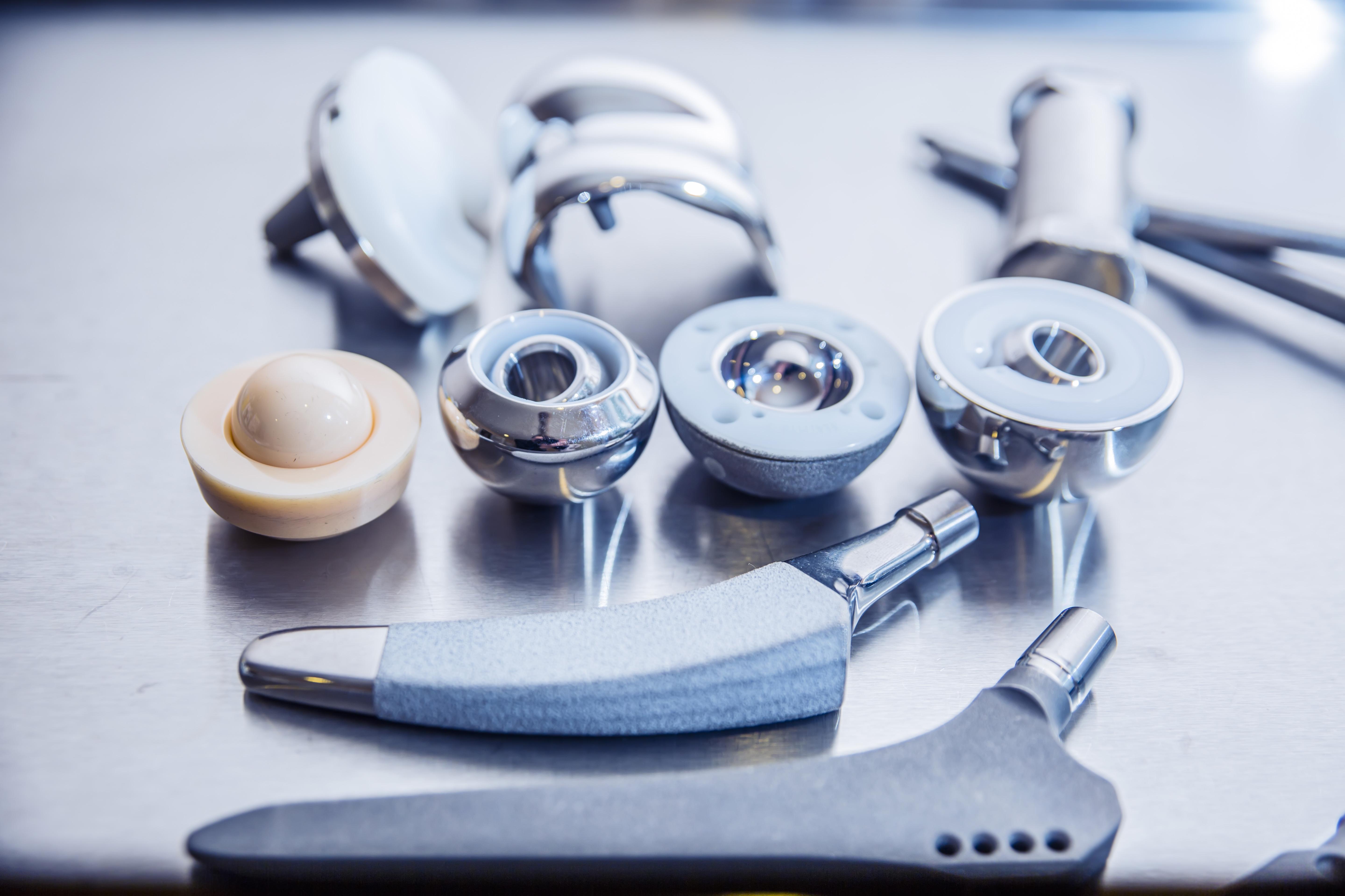 医療機器営業の仕事内容って？メーカーと卸の違いは？具体的に解説