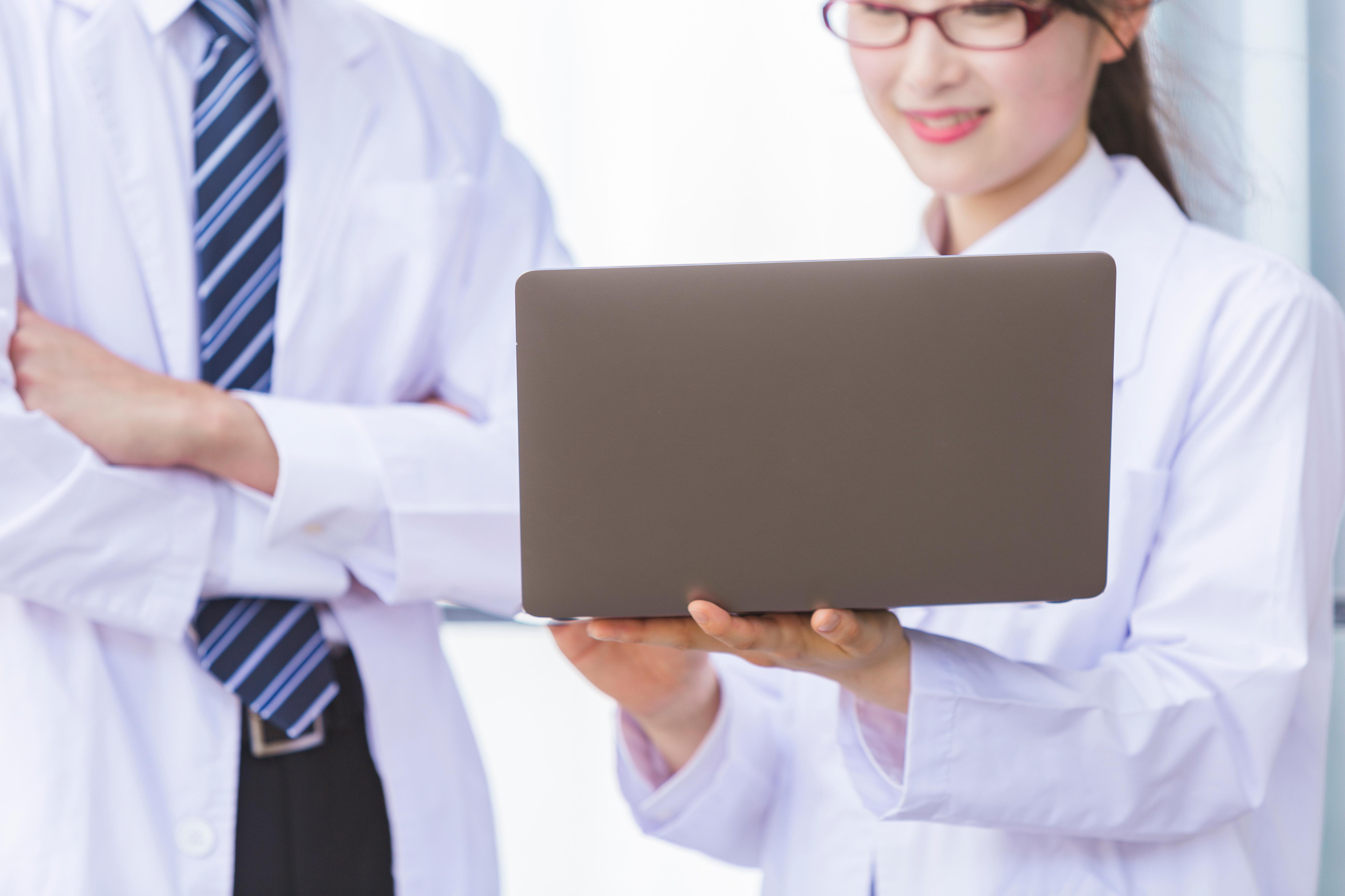 医師の転職にベストなのは何月？入職のタイミングを解説