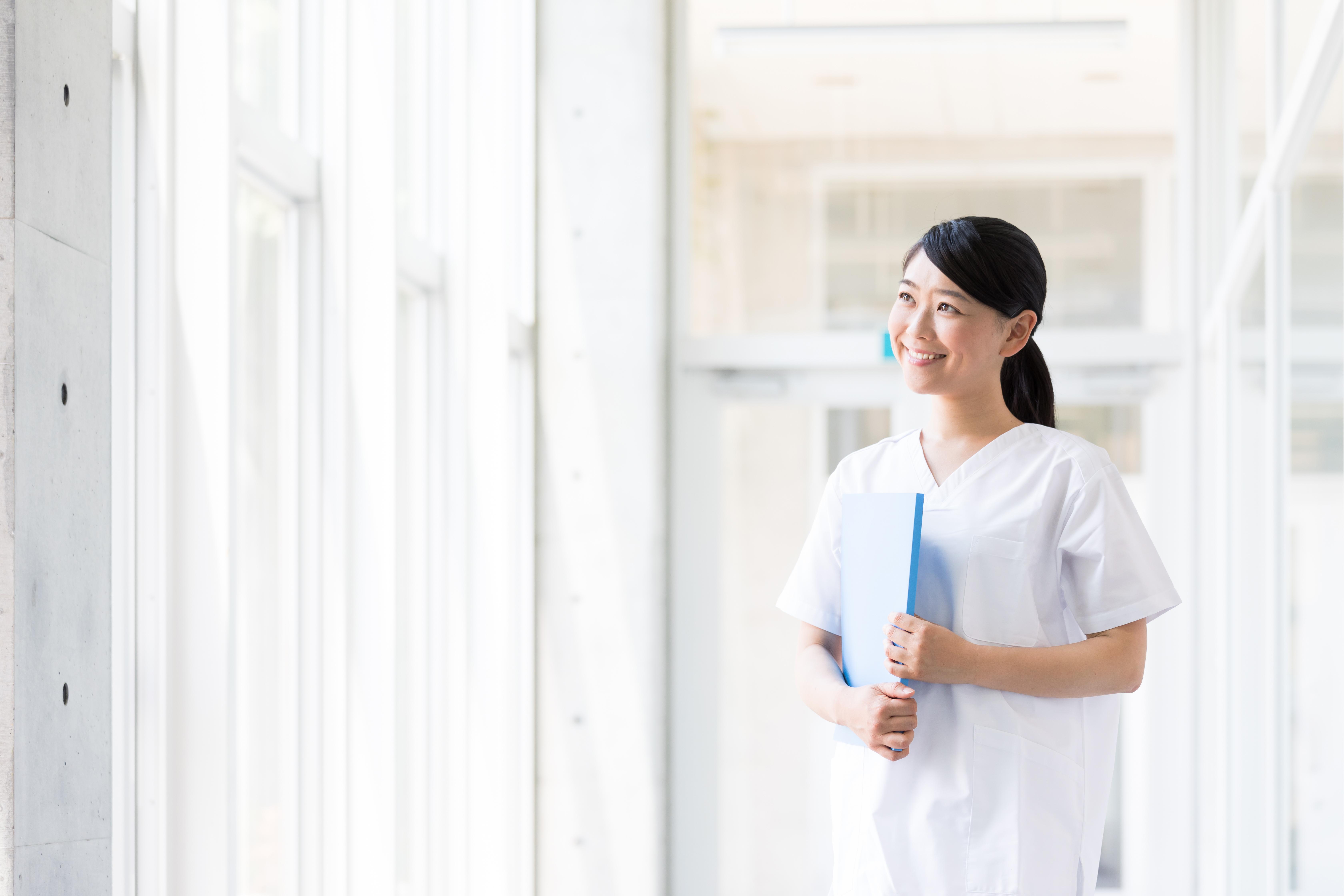 保健師のリアルな実態とは？メリットや給料について解説