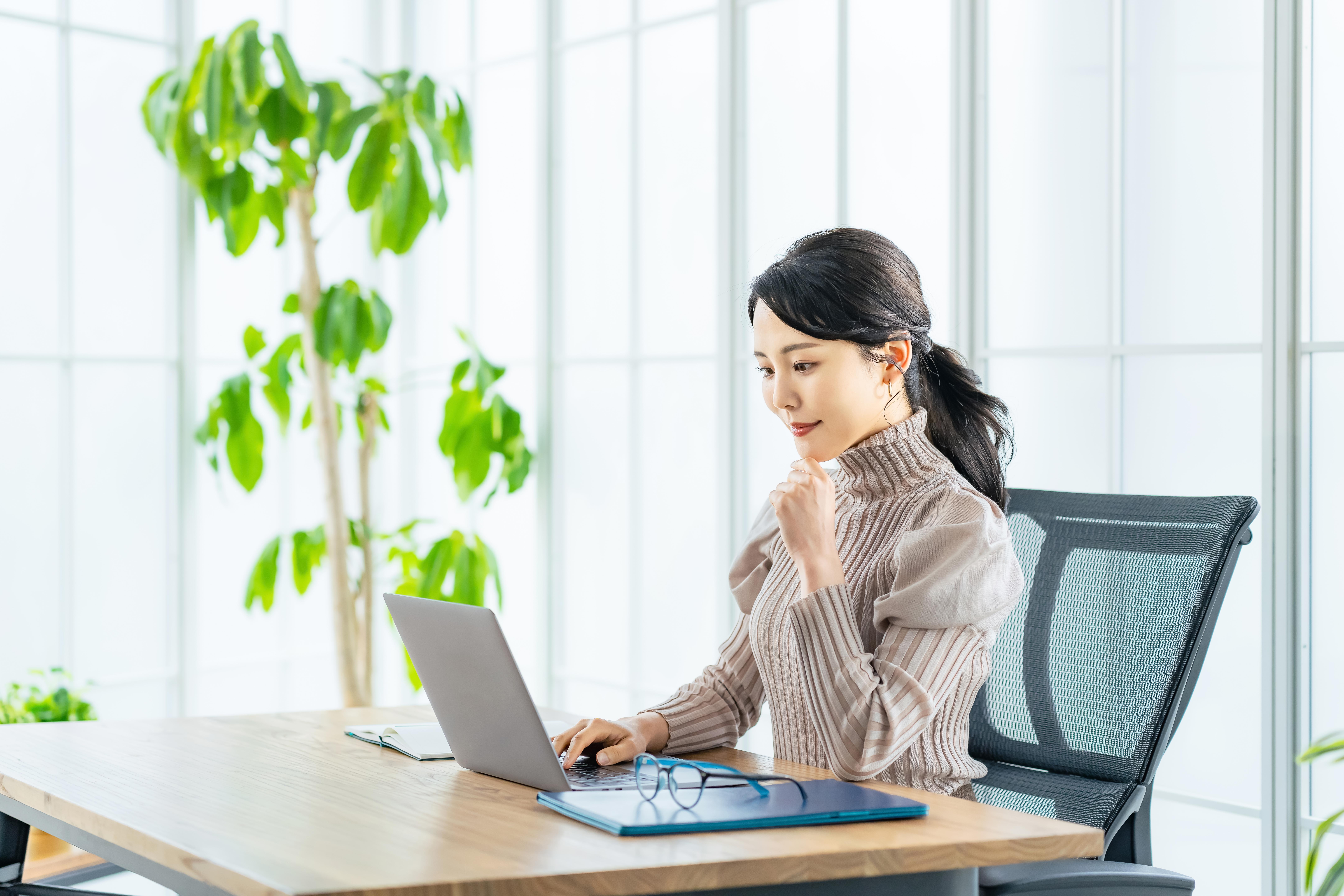 スーツじゃなくてOK！転職エージェントとの面談で着る服装の基本